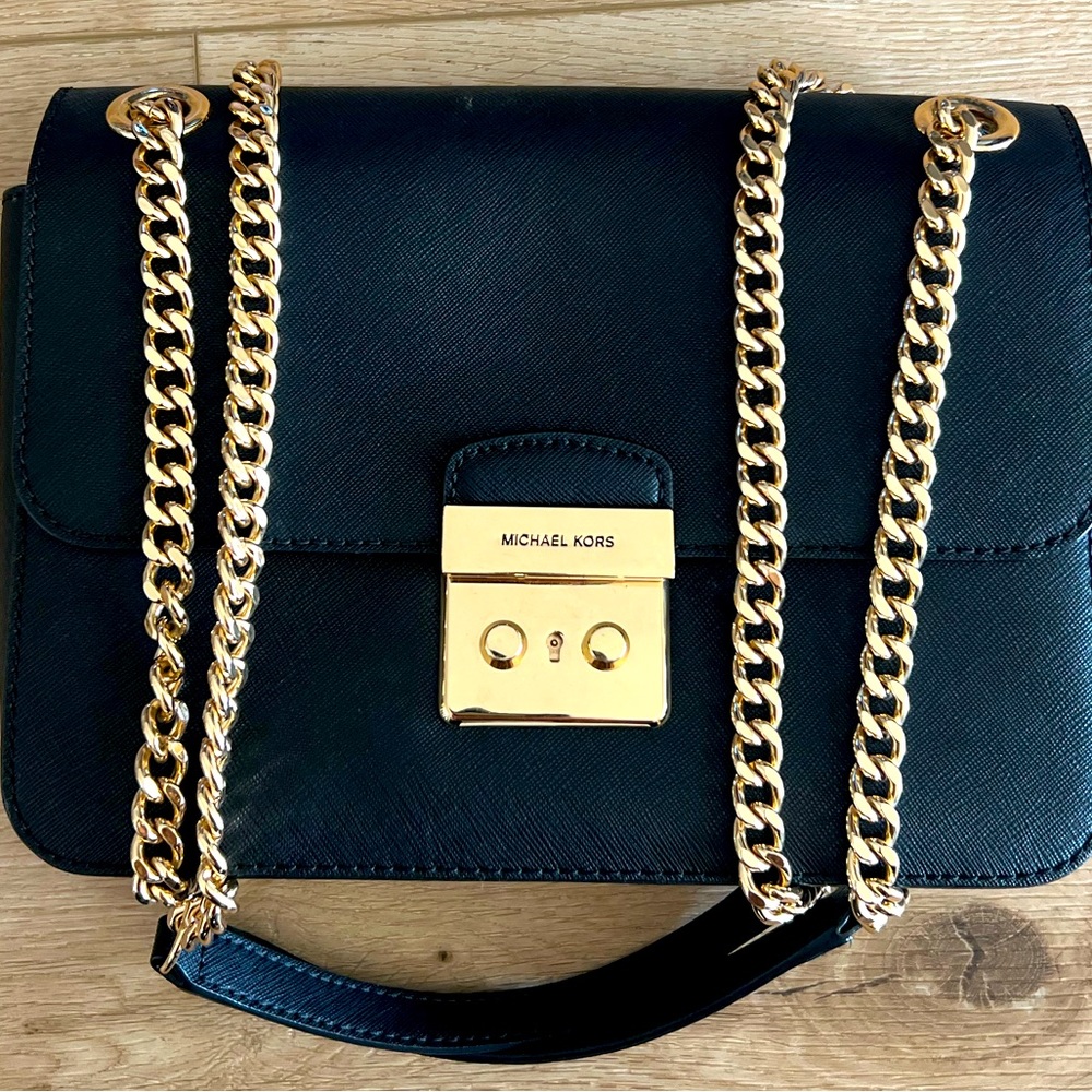 Michael Kors Saffiano Purse